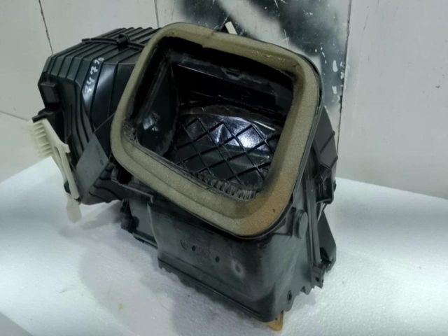 bontott AUDI A4 B8 Fűtés Box