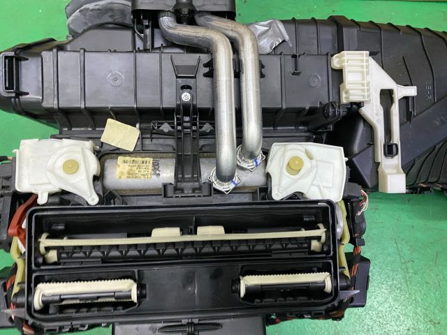 bontott AUDI A4 B8 Fűtés Box