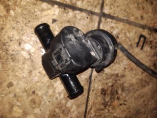 bontott AUDI A4 B8 Fűtéscsap