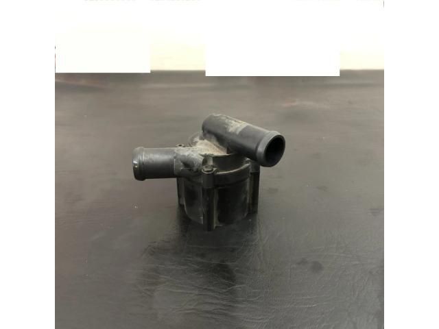 bontott AUDI A4 B8 Fűtéscsap