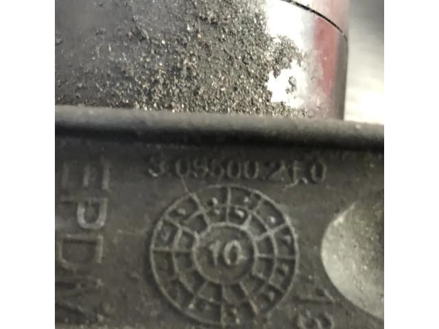 bontott AUDI A4 B8 Fűtéscsap