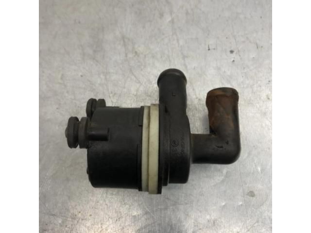 bontott AUDI A4 B8 Fűtéscsap