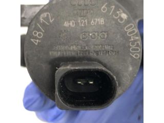 bontott AUDI A4 B8 Fűtéscsap