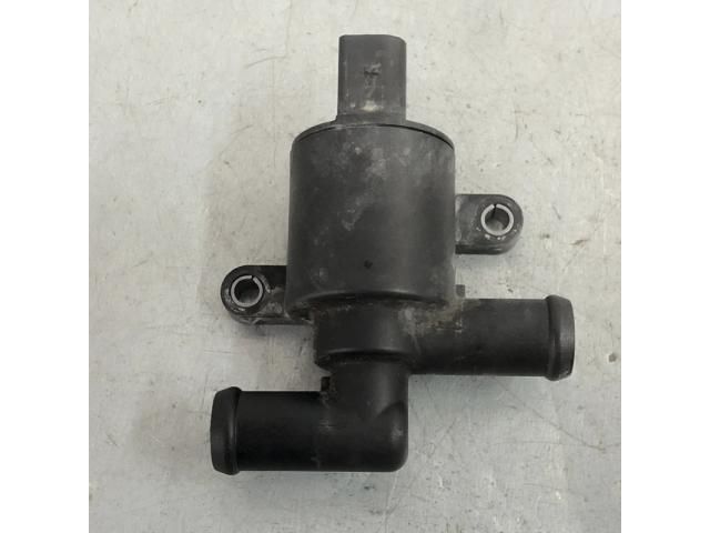 bontott AUDI A4 B8 Fűtéscsap