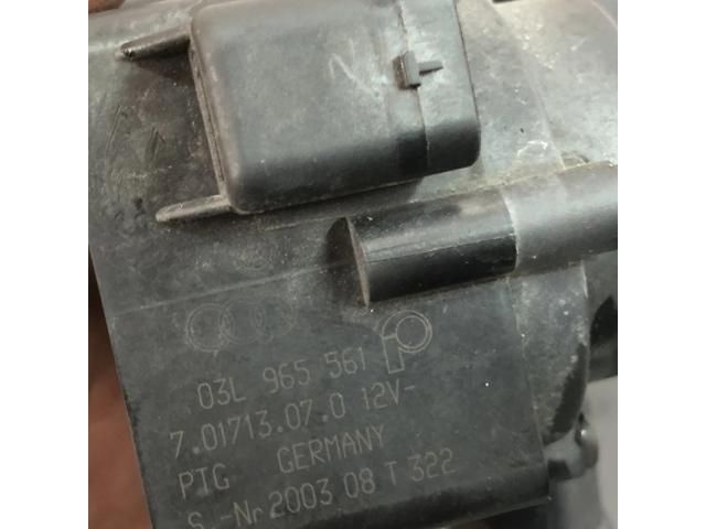 bontott AUDI A4 B8 Fűtéscsap