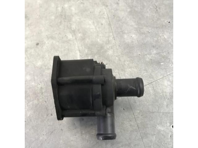 bontott AUDI A4 B8 Fűtéscsap