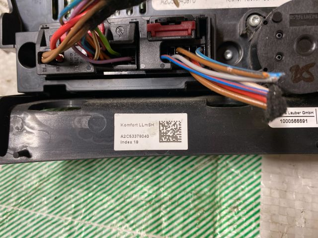 bontott AUDI A4 B8 Fűtéskapcsoló (digit klímás)