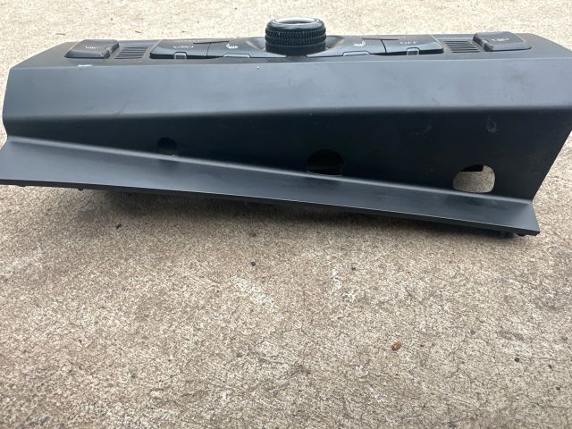 bontott AUDI A4 B8 Fűtéskapcsoló (digit klímás)