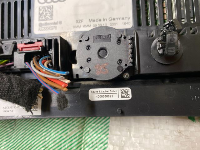 bontott AUDI A4 B8 Fűtéskapcsoló (digit klímás)