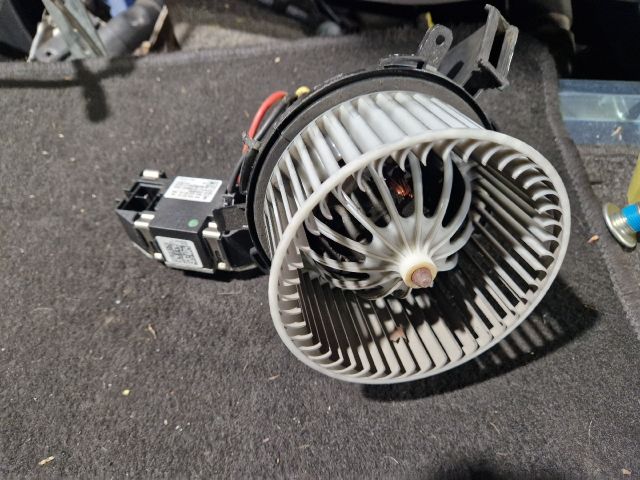 bontott AUDI A4 B8 Fűtőmotor (Klímás)