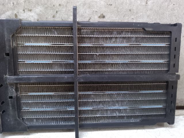 bontott AUDI A4 B8 Fűtőradiátor (Elektromos)