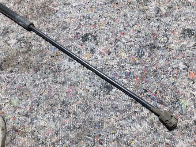 bontott AUDI A4 B8 Gázrugós Kitámasztó Teleszkóp Motorháztető Bal