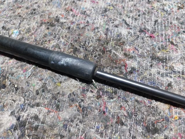 bontott AUDI A4 B8 Gázrugós Kitámasztó Teleszkóp Motorháztető Bal