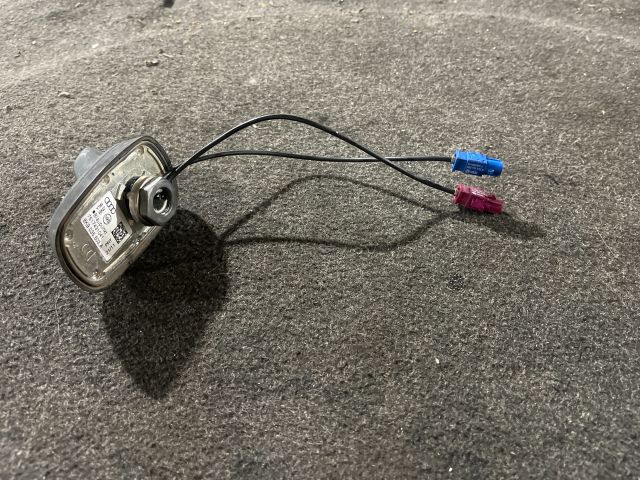 bontott AUDI A4 B8 GPS Antenna