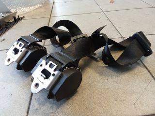 bontott AUDI A4 B8 Hátsó Biztonsági Öv Szett