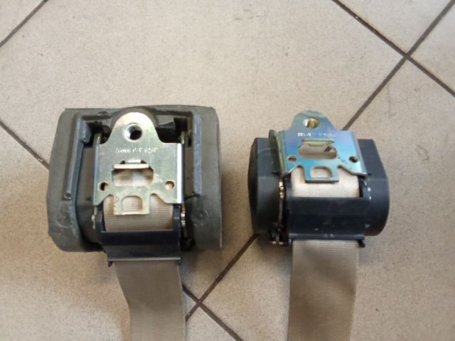 bontott AUDI A4 B8 Hátsó Biztonsági Öv Szett