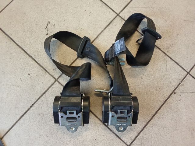 bontott AUDI A4 B8 Hátsó Biztonsági Öv Szett