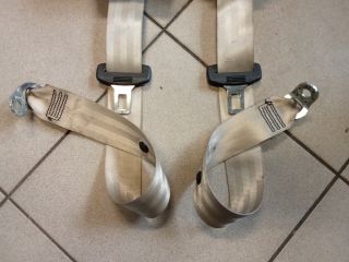 bontott AUDI A4 B8 Hátsó Biztonsági Öv Szett