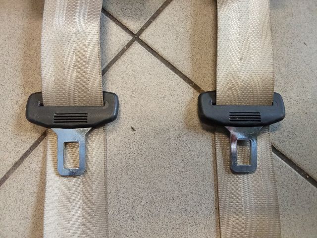 bontott AUDI A4 B8 Hátsó Biztonsági Öv Szett