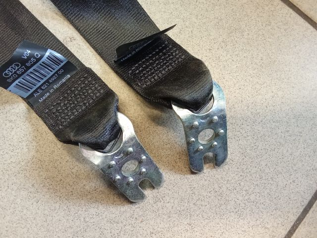 bontott AUDI A4 B8 Hátsó Biztonsági Öv Szett