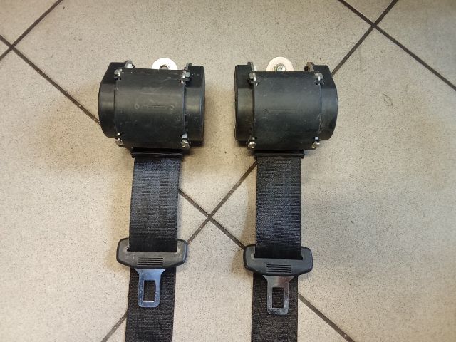 bontott AUDI A4 B8 Hátsó Biztonsági Öv Szett