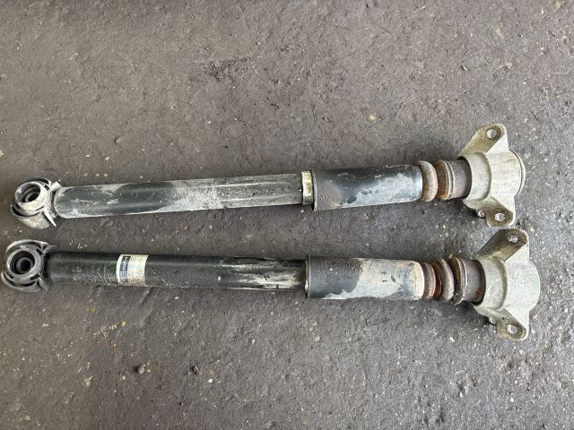 bontott AUDI A4 B8 Hátsó Lengéscsillapító Pár