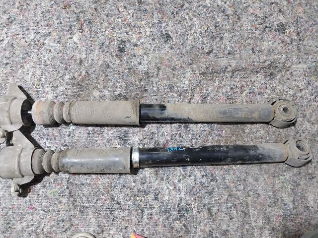 bontott AUDI A4 B8 Hátsó Lengéscsillapító (Pozíciófüggetlen)