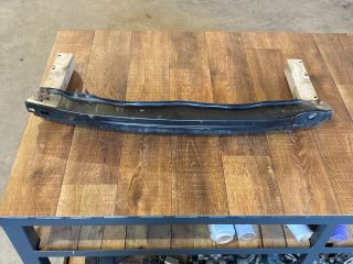 bontott AUDI A4 B8 Hátsó Lökhárító Merevítő (Fém)