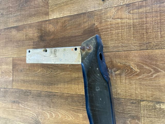 bontott AUDI A4 B8 Hátsó Lökhárító Merevítő (Fém)