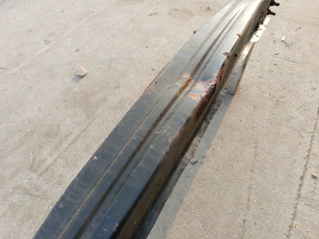 bontott AUDI A4 B8 Hátsó Lökhárító Merevítő (Fém)