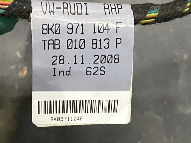 bontott AUDI A4 B8 Hátsó Lökhárító (Részeivel)