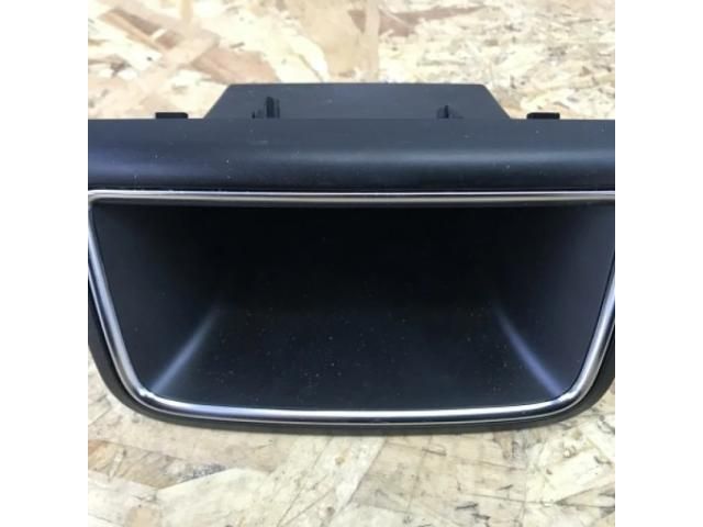 bontott AUDI A4 B8 Hátsó Tároló Rekesz