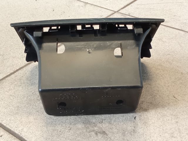 bontott AUDI A4 B8 Hátsó Tároló Rekesz