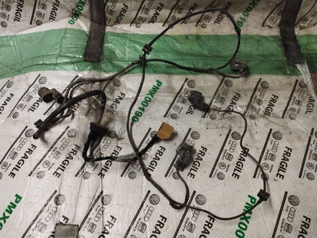 bontott AUDI A4 B8 Hátsó Tolatóradar Kábelköteg