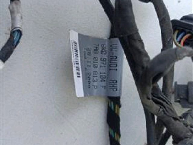 bontott AUDI A4 B8 Hátsó Tolatóradar Kábelköteg