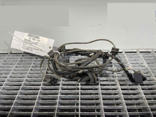 bontott AUDI A4 B8 Hátsó Tolatóradar Kábelköteg