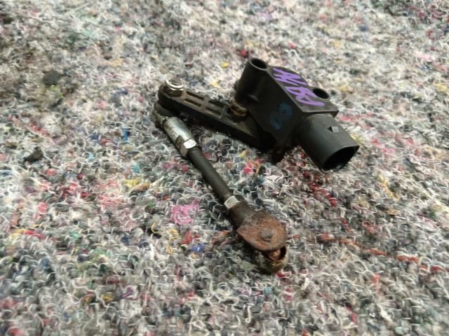 bontott AUDI A4 B8 Hátsó Xenon Szintszabályzó Jeladó