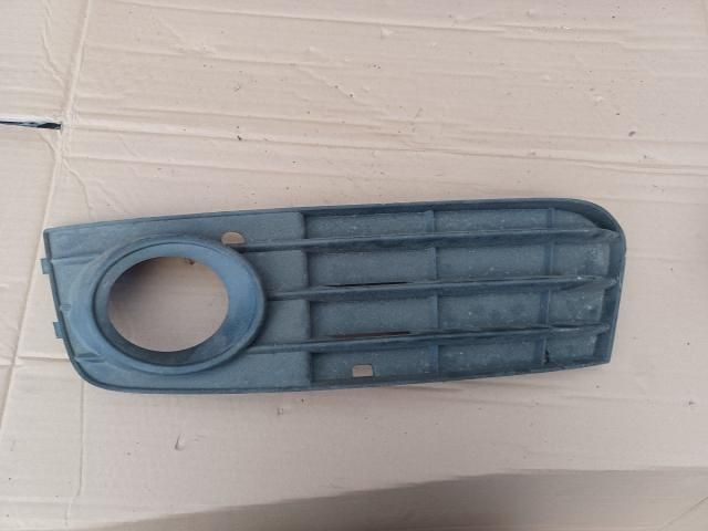 bontott AUDI A4 B8 Hűtőrács