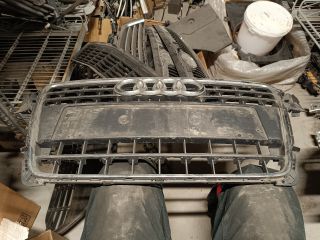 bontott AUDI A4 B8 Hűtőrács