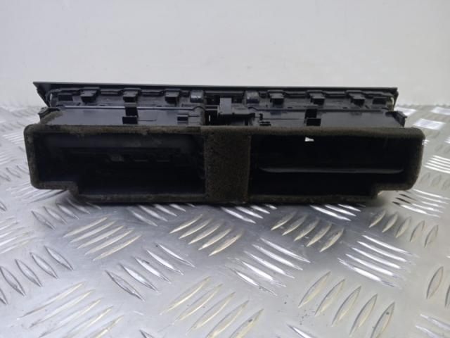 bontott AUDI A4 B8 Hűtőrács