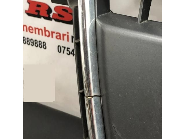 bontott AUDI A4 B8 Hűtőrács