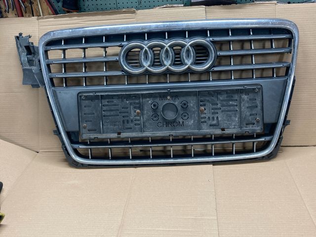 bontott AUDI A4 B8 Hűtőrács