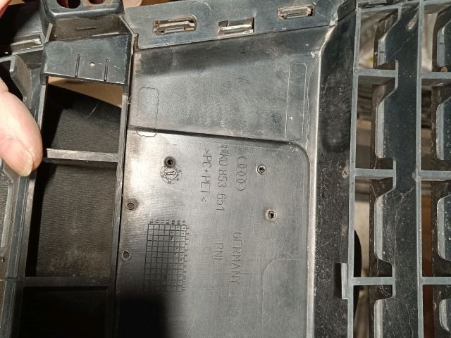 bontott AUDI A4 B8 Hűtőrács