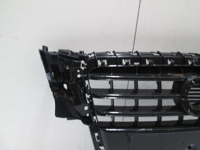 bontott AUDI A4 B8 Hűtőrács
