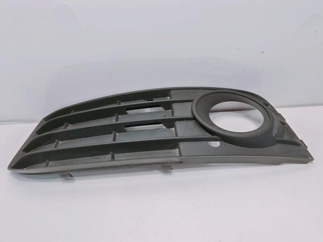 bontott AUDI A4 B8 Hűtőrács