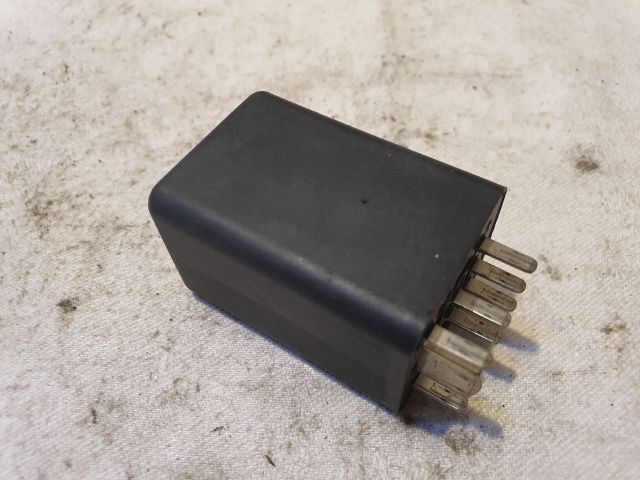 bontott AUDI A4 B8 Izzító Relé