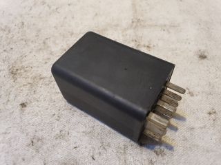 bontott AUDI A4 B8 Izzító Relé