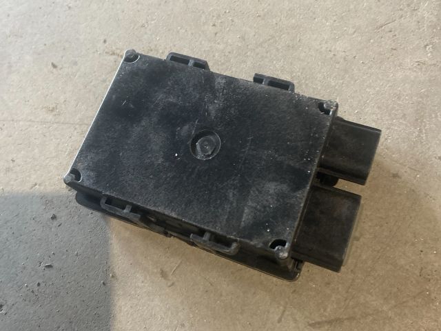 bontott AUDI A4 B8 Izzító Relé