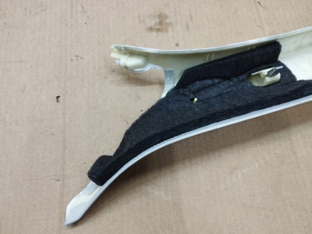 bontott AUDI A4 B8 Jobb A Oszlop Burkolat