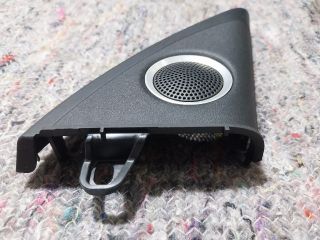 bontott AUDI A4 B8 Jobb A Oszlop Hangszóró Burkolat